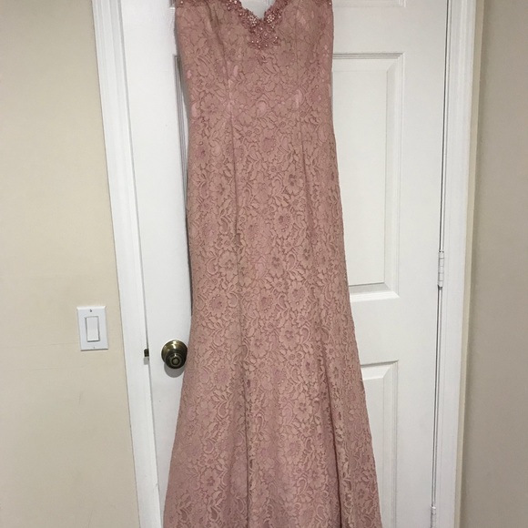 Dress - Picture 7 of 8